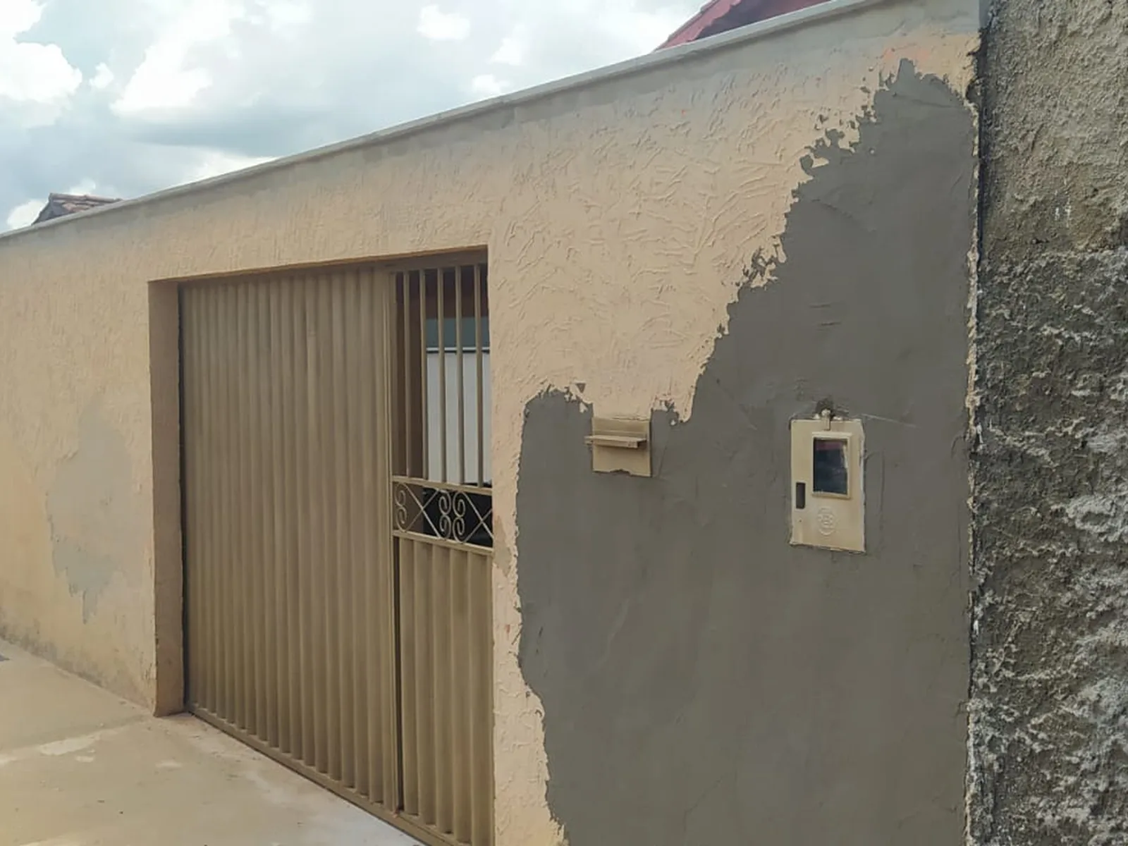 Fachada antes da pintura